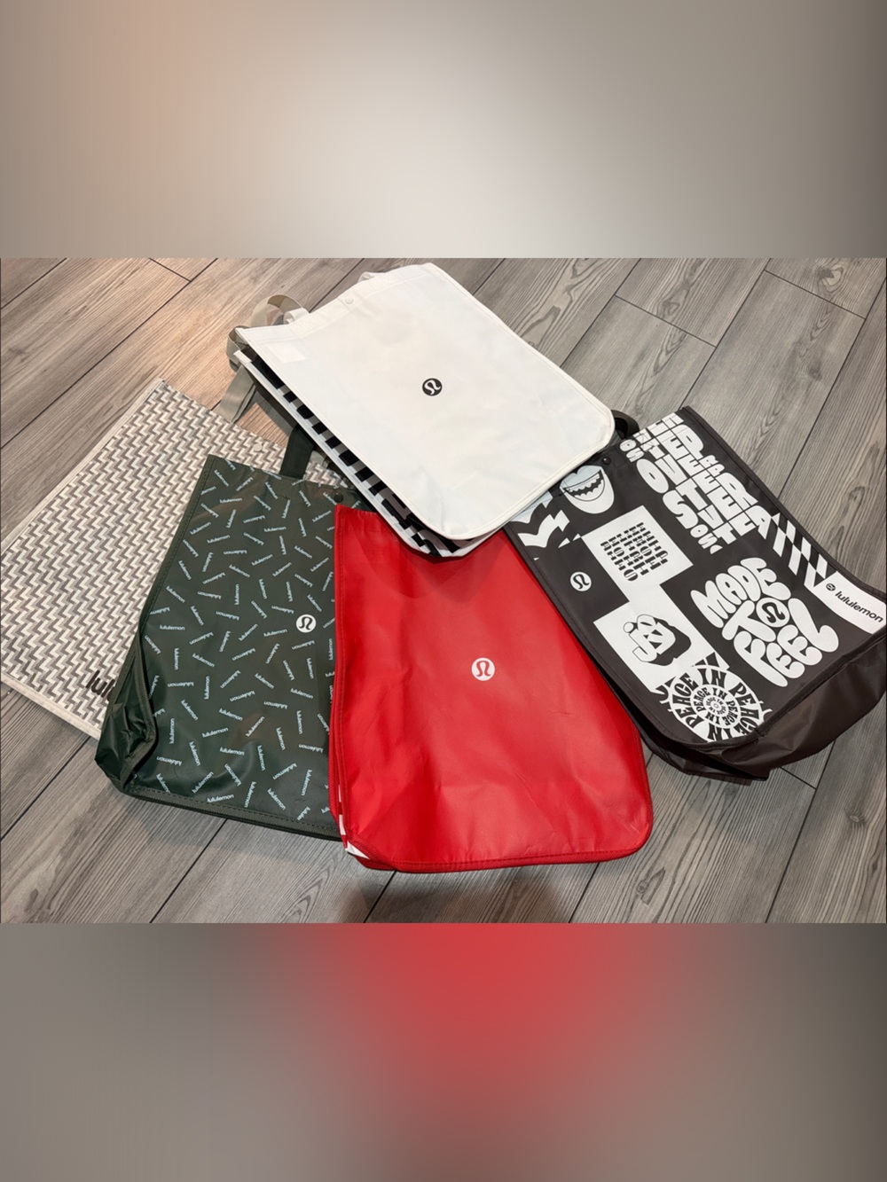 Lululemon large reusable bags Lot of 5